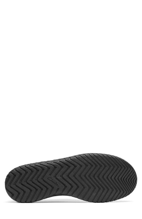 Clarks ® Relaxlite Moc Toe Chukka In Black