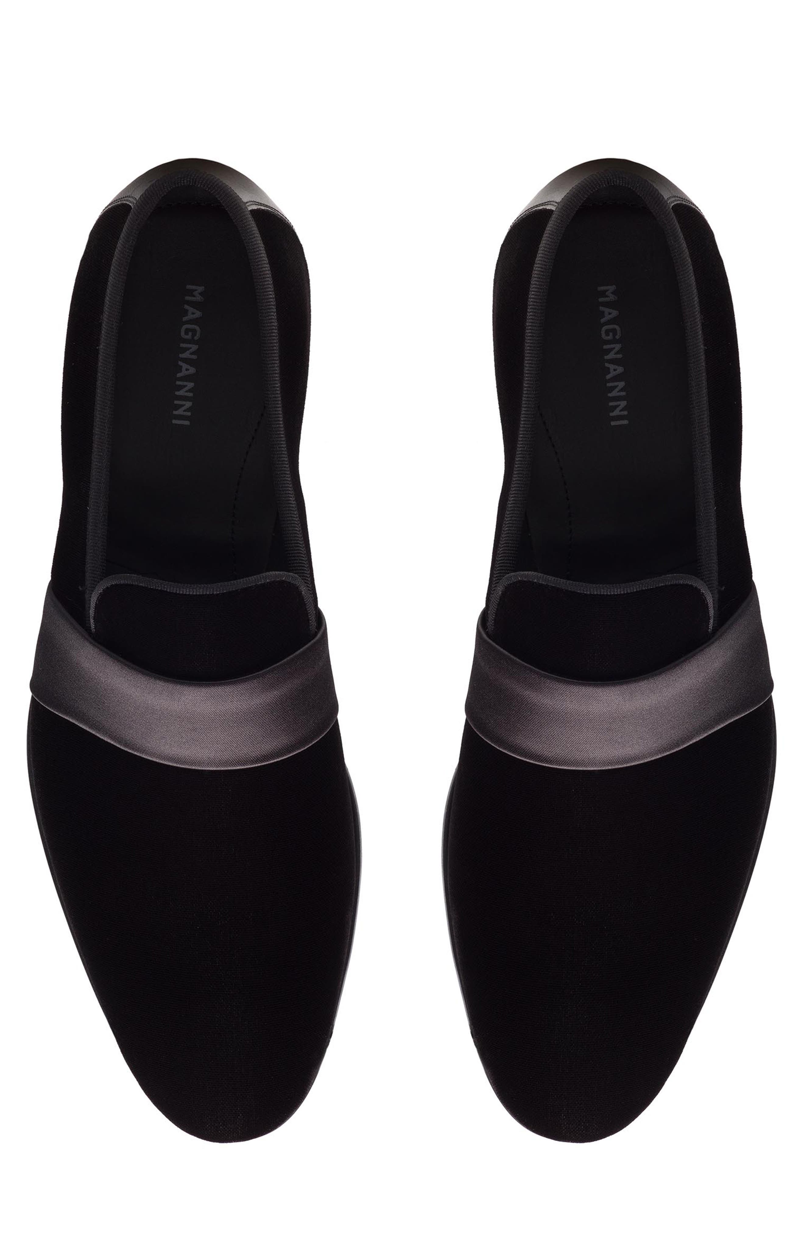 Magnanni Jenaro Loafer, Alternate, color, Black Velvet