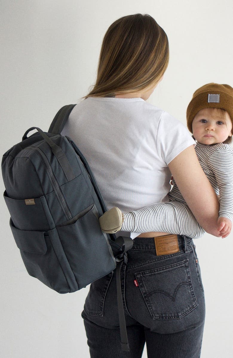 RED ROVR Roo Diaper Backpack, Alternate, color, Charcoal