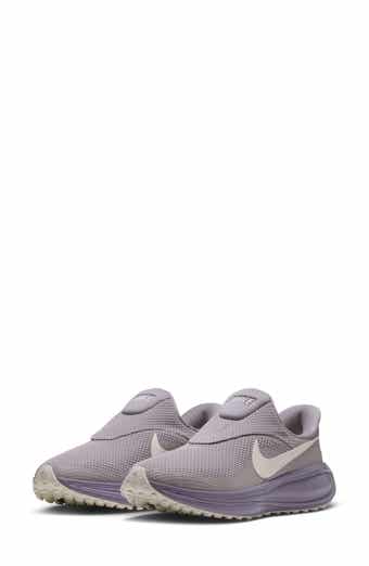 Revolution 8 EasyOn Running Shoe