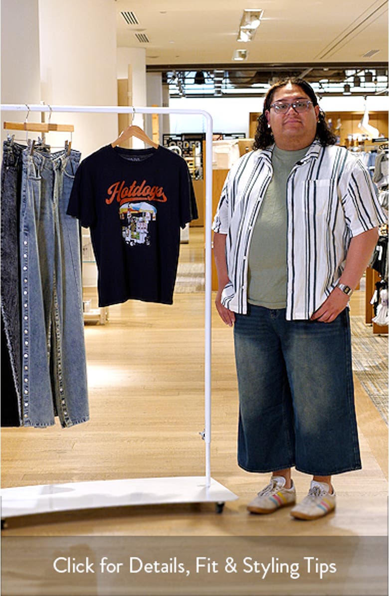 Hot Dog Cart Graphic T-Shirt, sales video thumbnail