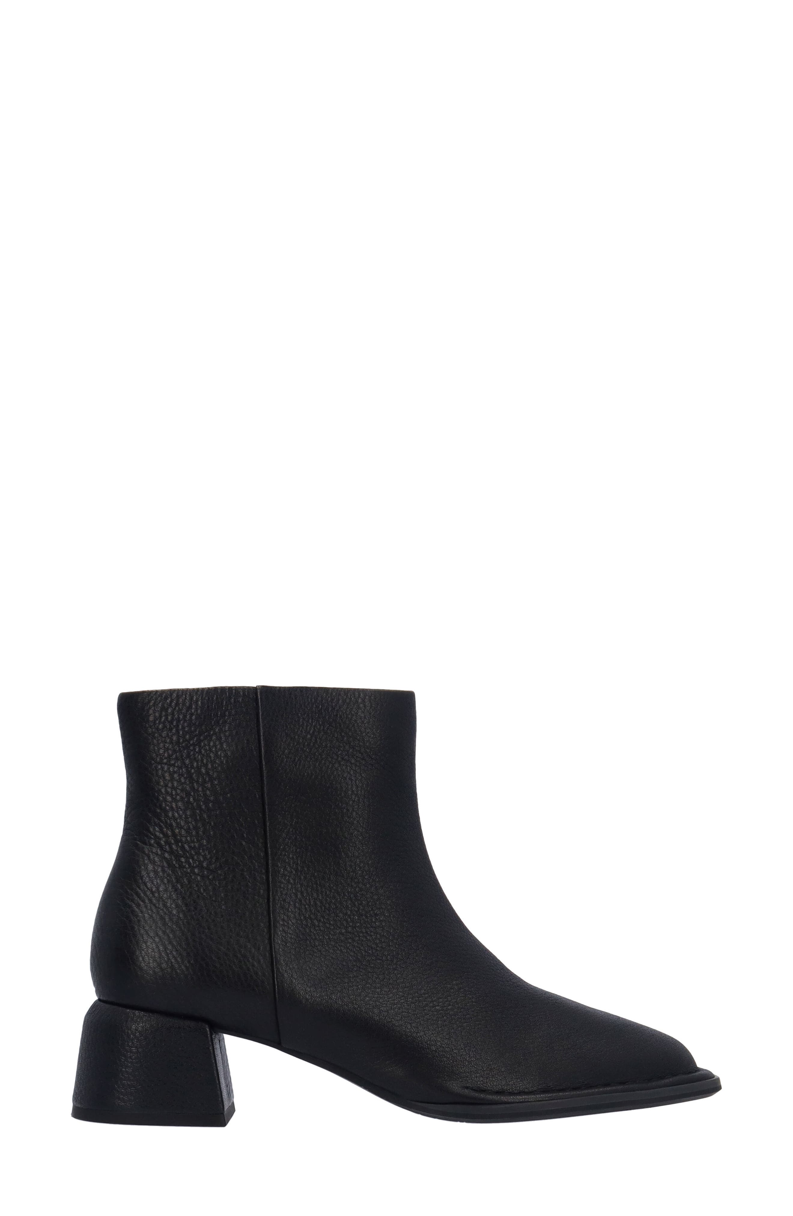 L'Amour des Pieds Nuvora Block Heel Bootie, Alternate, color, Black