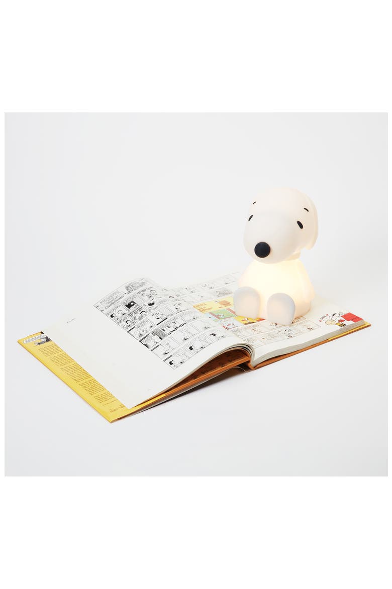 Snoopy First Light, Alternate, color, WHITE
