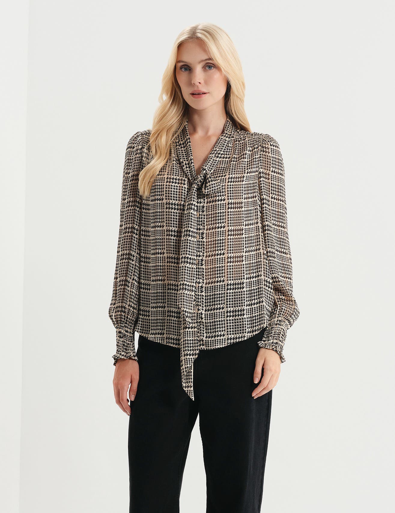 Beige Houndstooth