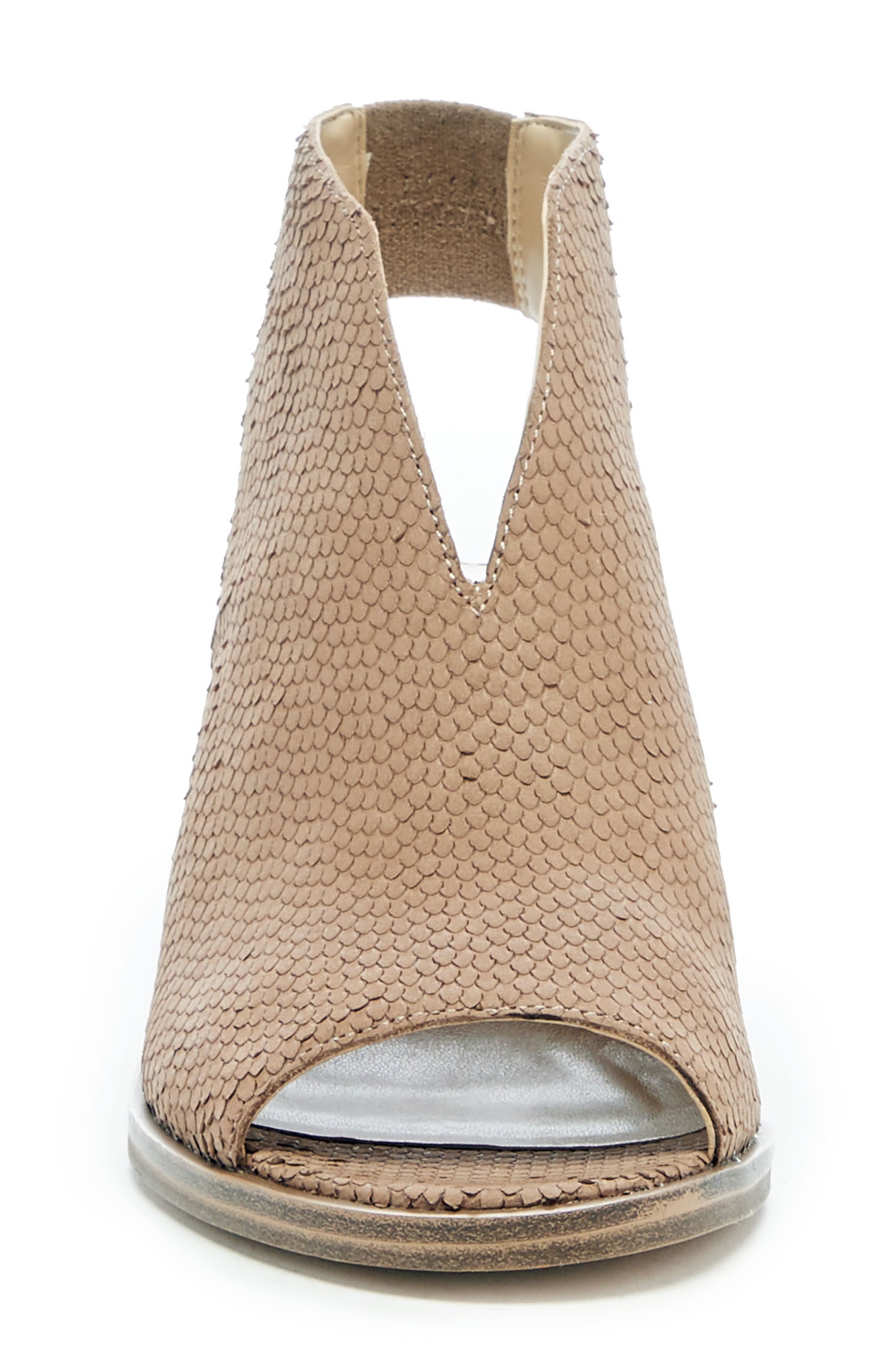 Terryn Sandal, Alternate, color, BROWN SUGAR LEATHER