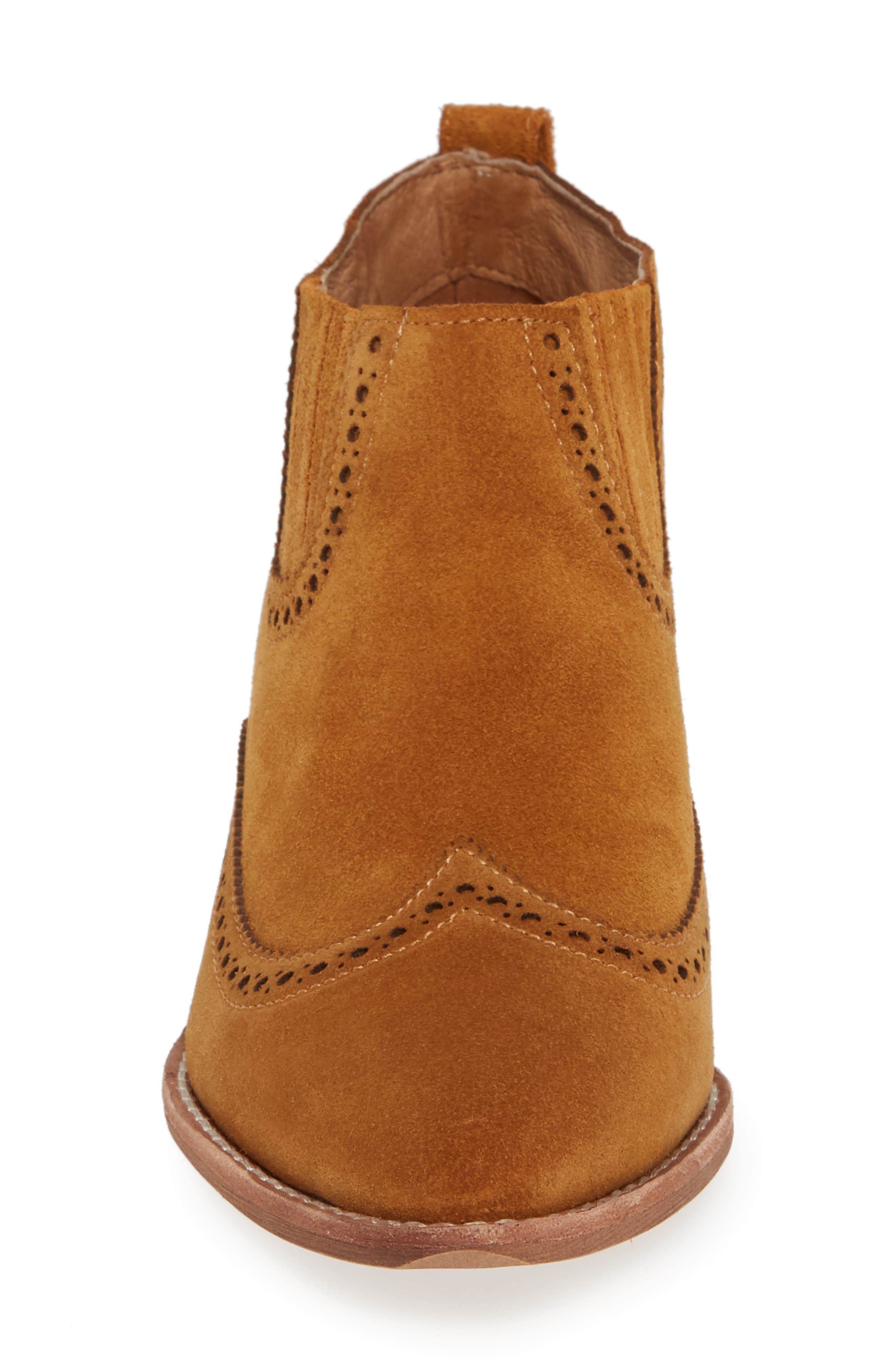 Grayson Brogue Chelsea Boot, Alternate, color, AMBER BROWN SUEDE