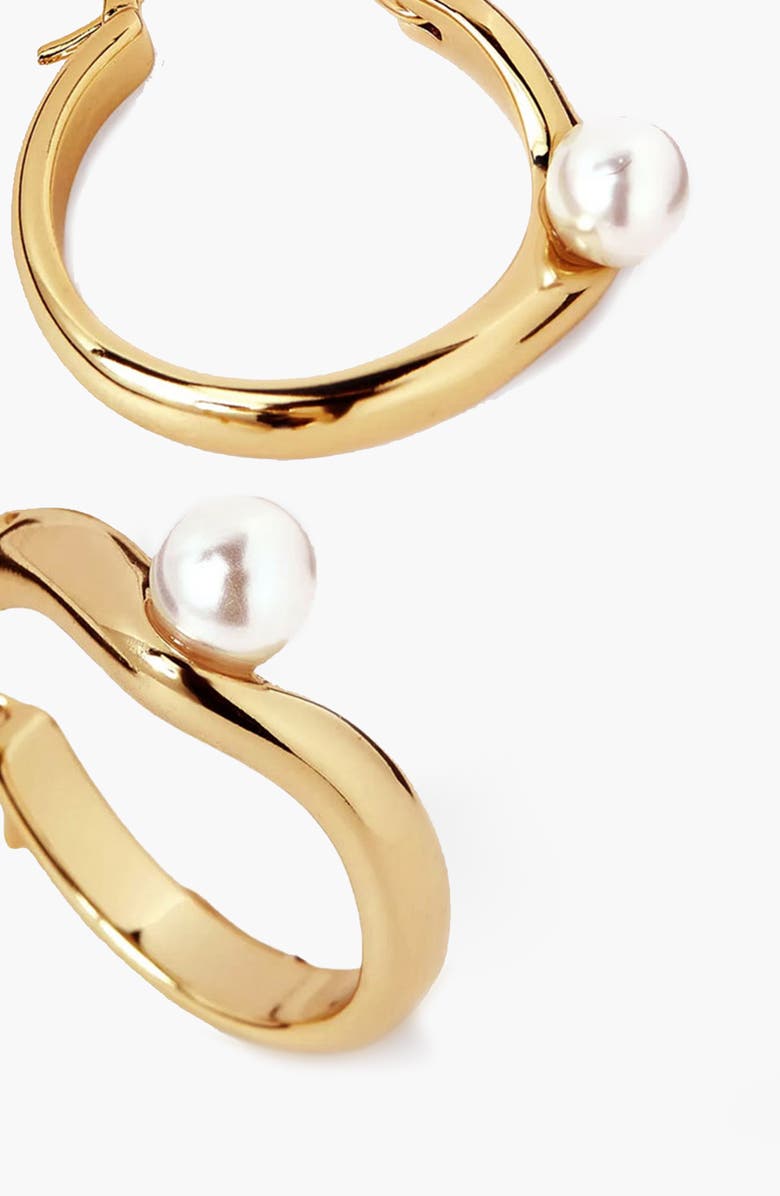 YOJ Twerti Pearl Hoop Earrings In Gold & Pearls, Alternate, color, Gold