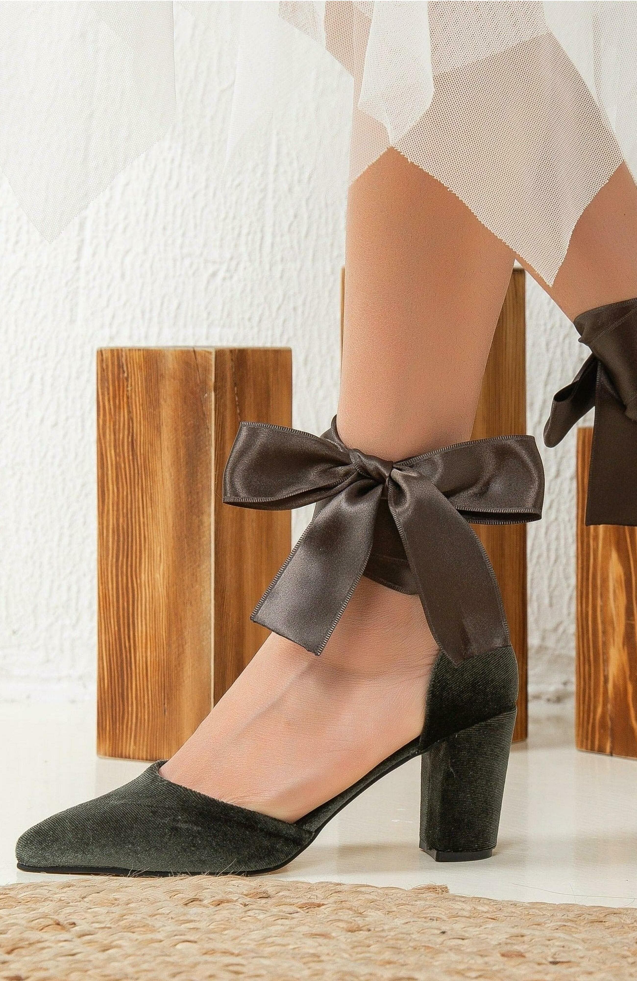 Gisele High Block Heels with Ribbon, Alternate, color, Olive Green Velvet