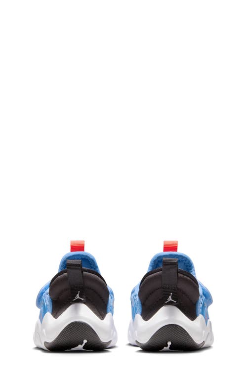 Nike 23/7.2 Easyon Sneaker In Multi
