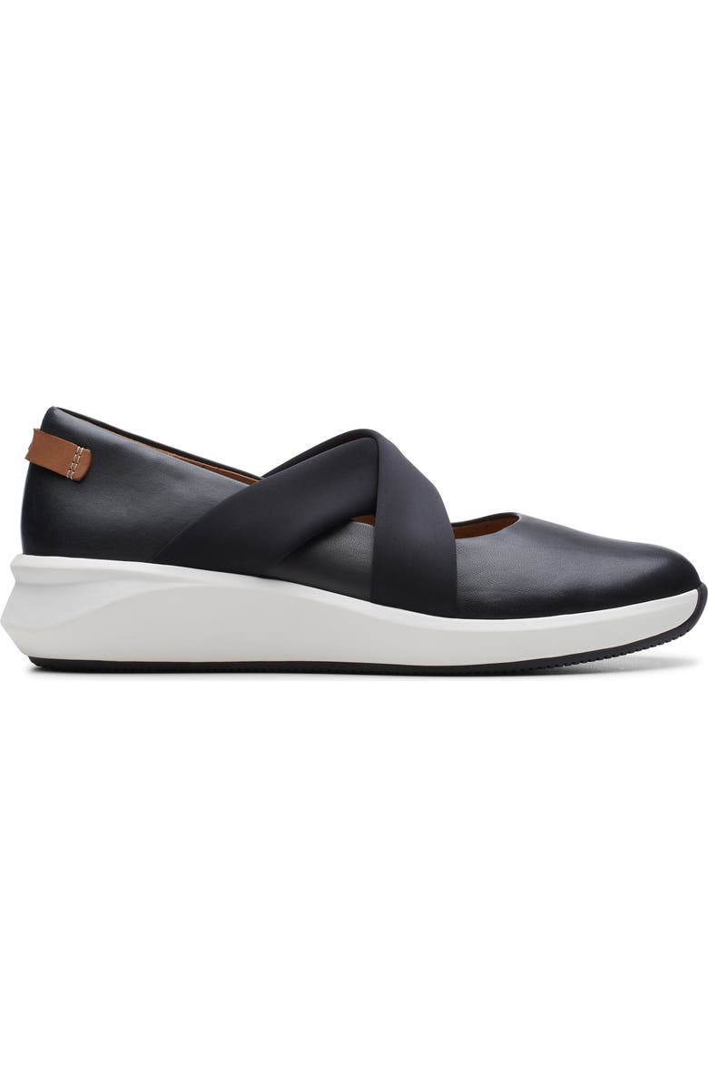 Clarks<sup>®</sup> Un Rio Cross Sneaker, Alternate, color,