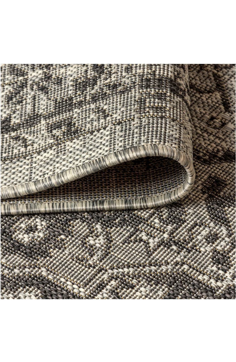 JONATHAN Y Rozetta Boho Medallion Textured Weave Indoor/Outdoor Area Rug, Alternate, color, Gray/Black