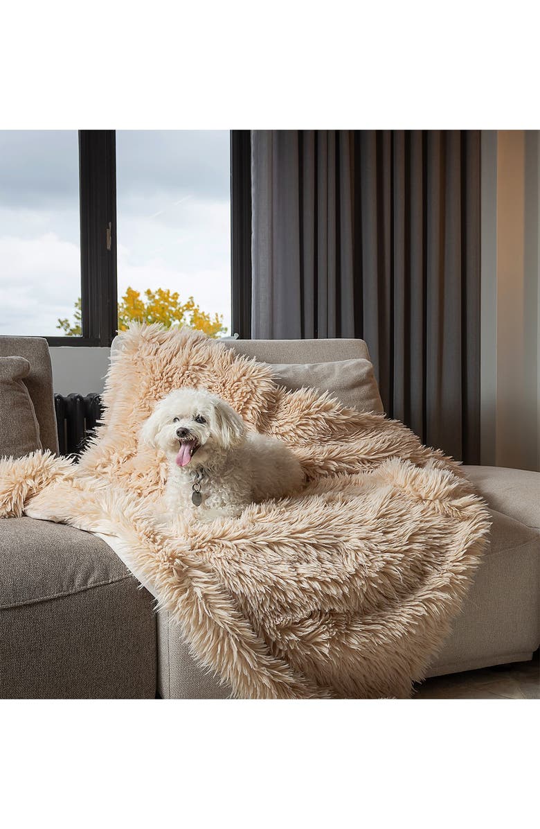 LUXE Faux Fur Throw - 50" x 60" - Tibetan, Alternate, color, 