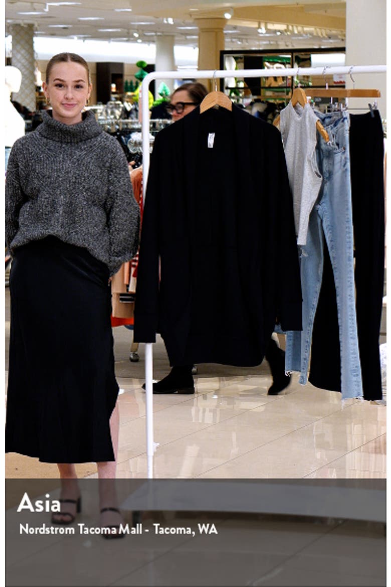 AirEssentials Cocoon Cardigan video
