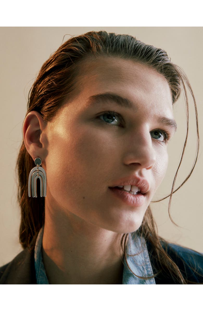 Madewell Stacked Arch Statement Earrings, Alternate, color, 