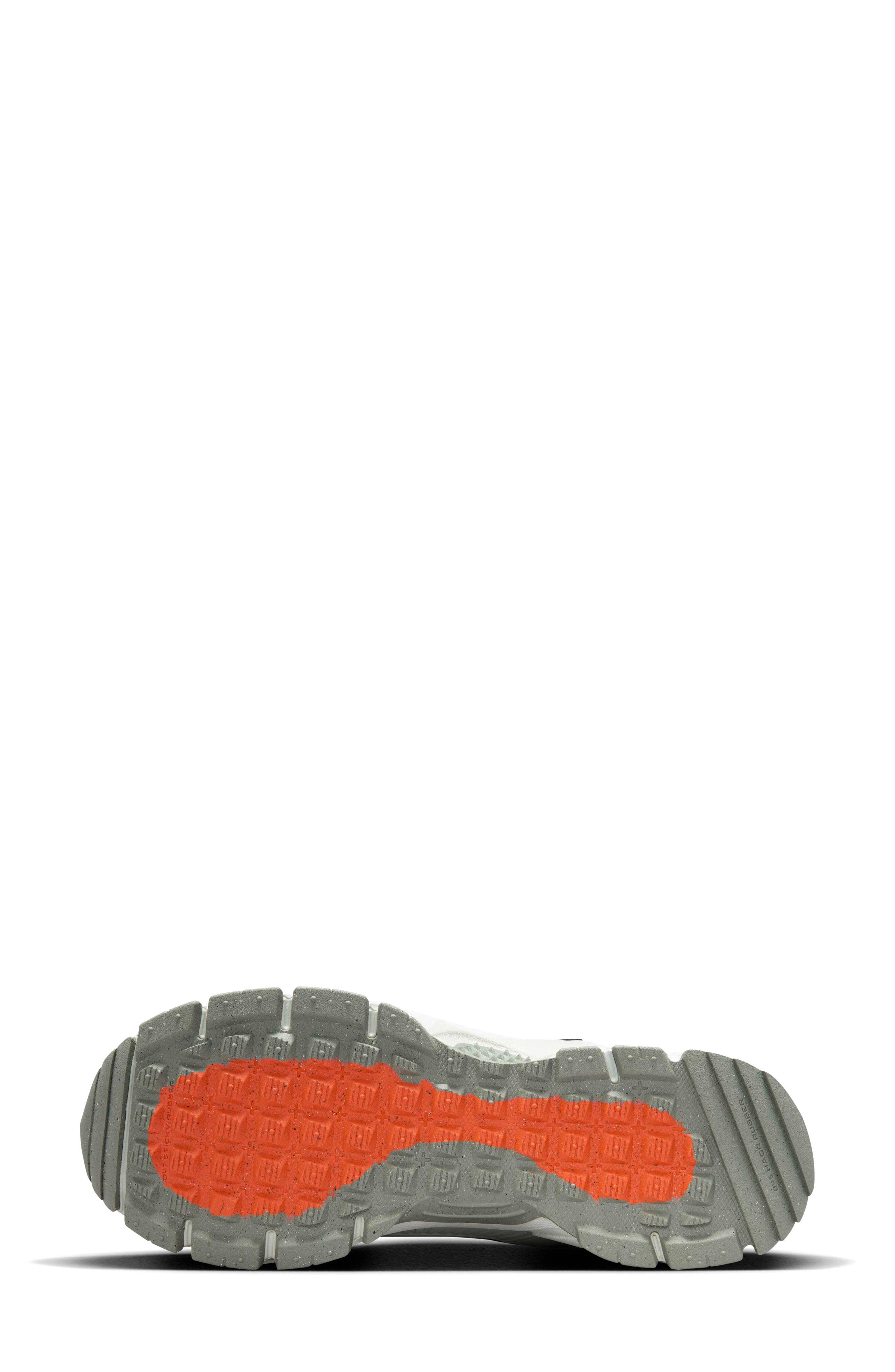 Nike Zoom Vomero Roam Winterized Sneaker, Alternate, color, 