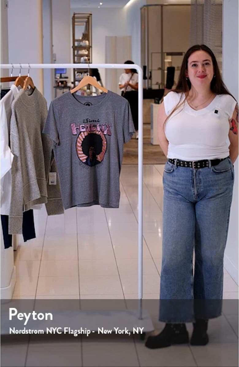 Henrix Circle Graphic T-Shirt, sales video thumbnail