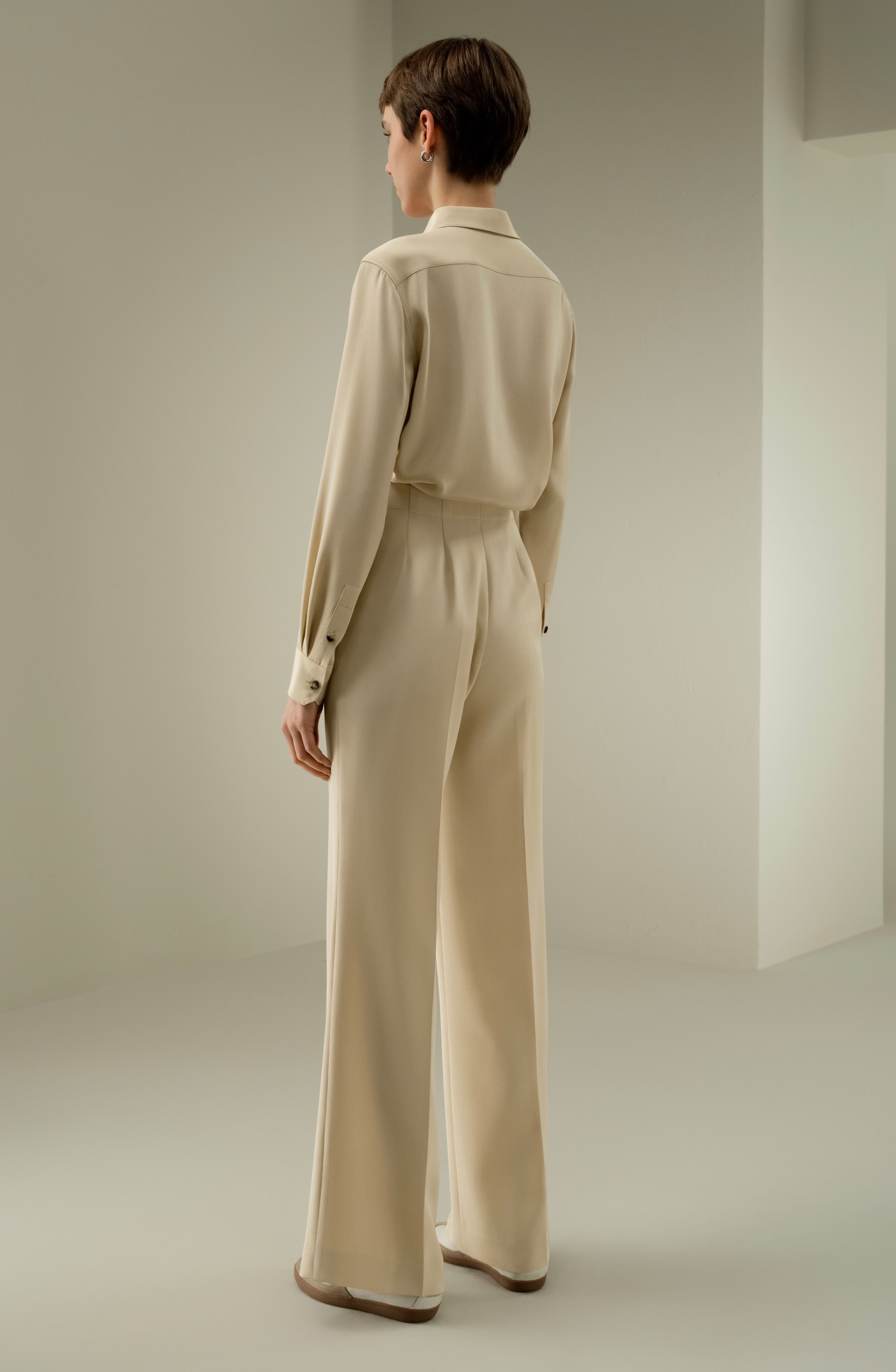 Minimalist Stretch Silk Crepe Pant - image 4