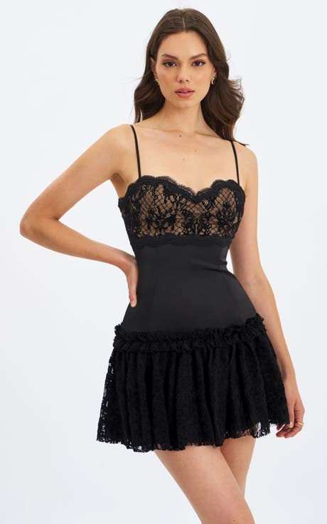 Umra Contrast Lace Sweetheart Gathered Mini Dress