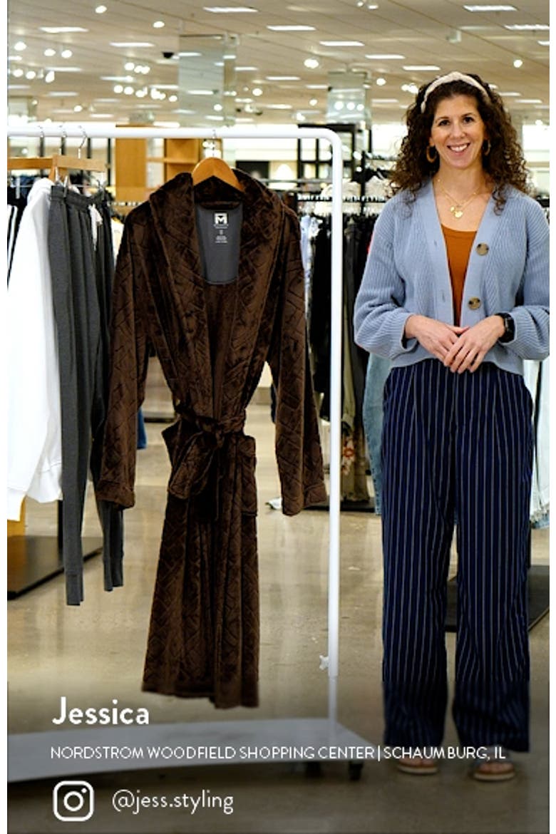 Crossroads Basket Weave Fleece Robe video