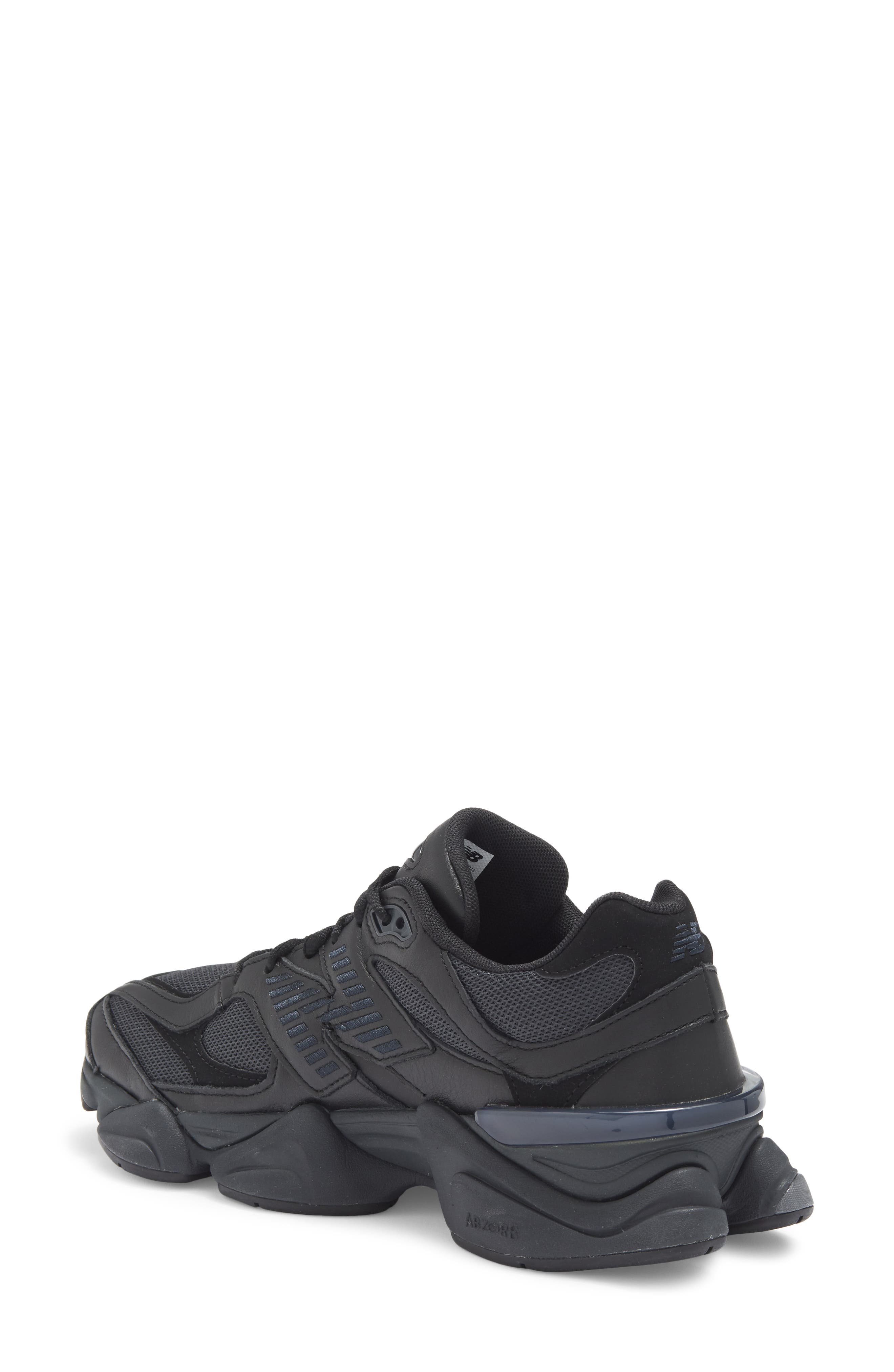 Мужские кроссовки New Balance Gender Inclusive 9060 Sneaker — фото 2