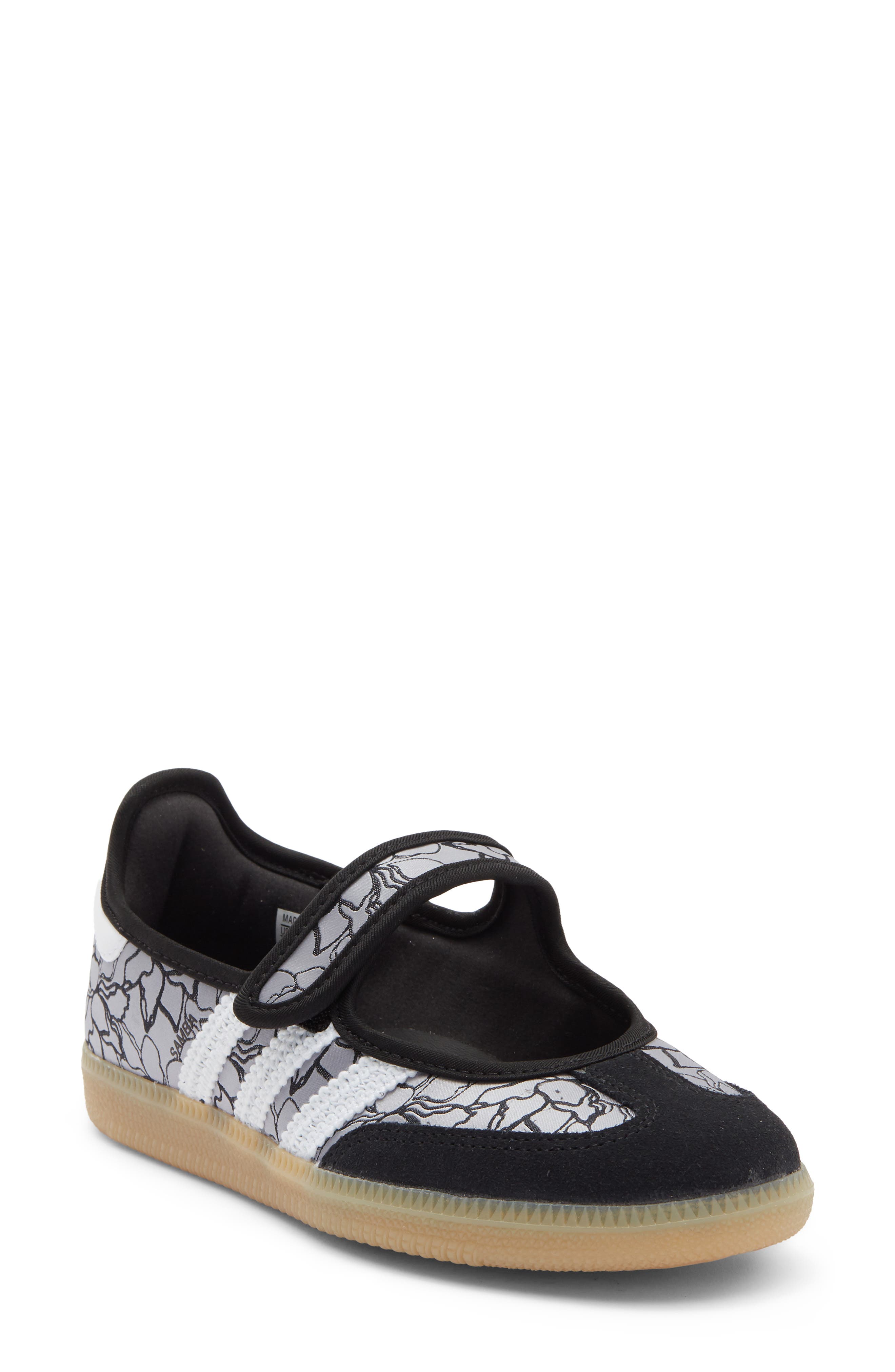 CORE BLACK/ FTWR WHITE/ GUM4