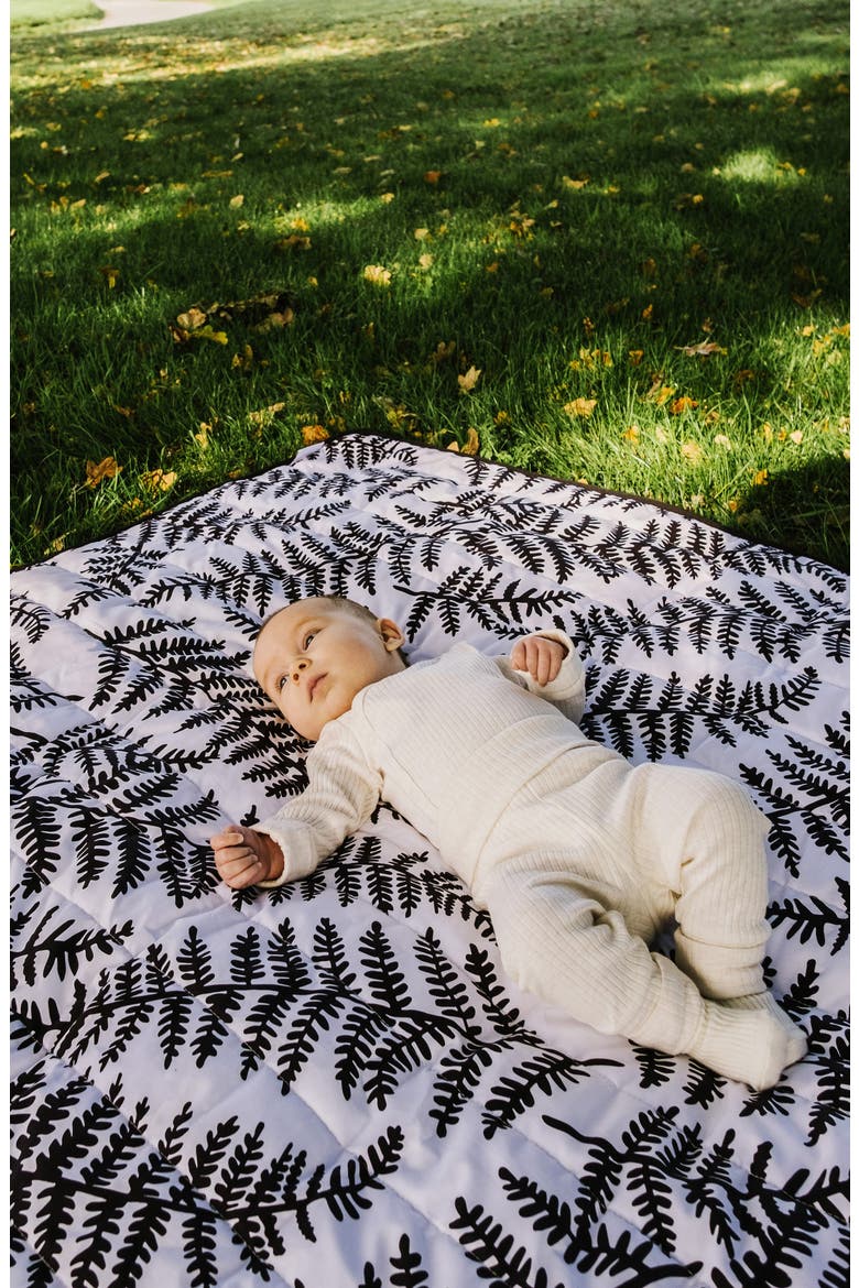 Sensory Print Reversible Outdoor Playmat, Alternate, color, BLACK/ WHITE