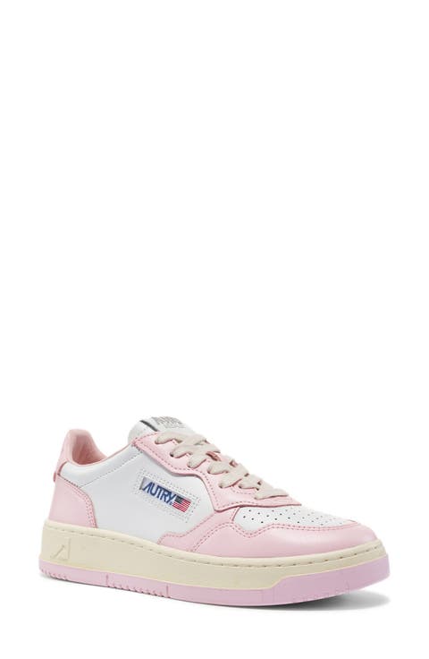 Medalist Low Sneaker (Women)
