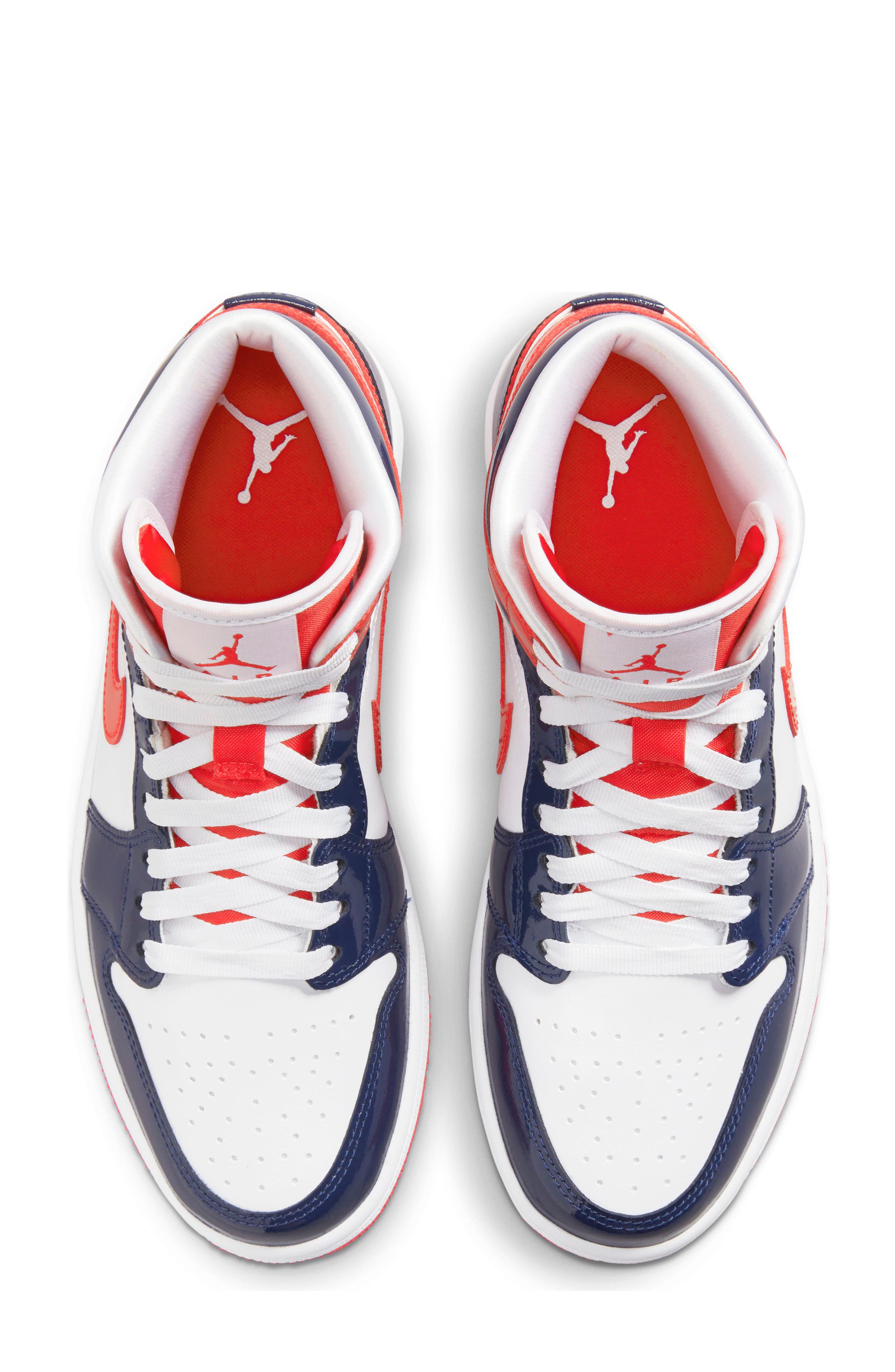 Jordan Air Jordan 1 Mid SE Basketball Shoe, Alternate, color, 