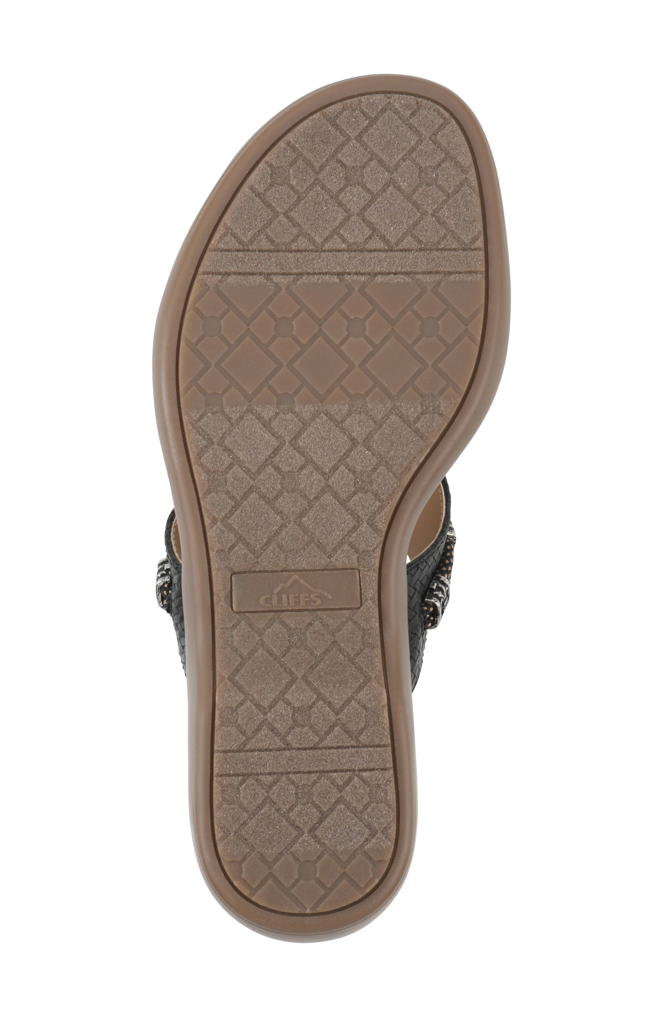 CLIFFS BY WHITE MOUNTAIN Bainah Thong Sandal, Alternate, color, 