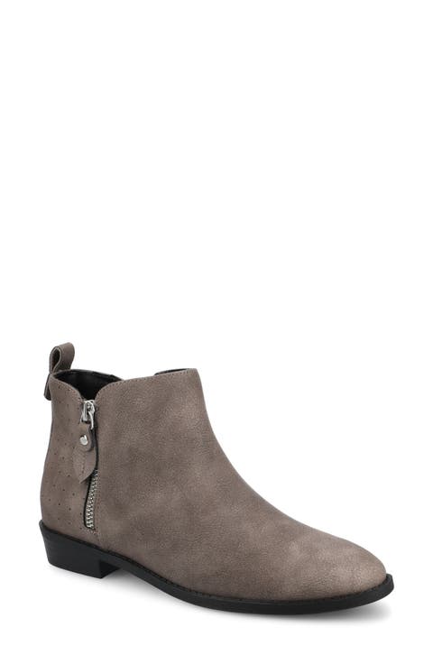Ellis Round Toe Bootie (Women)