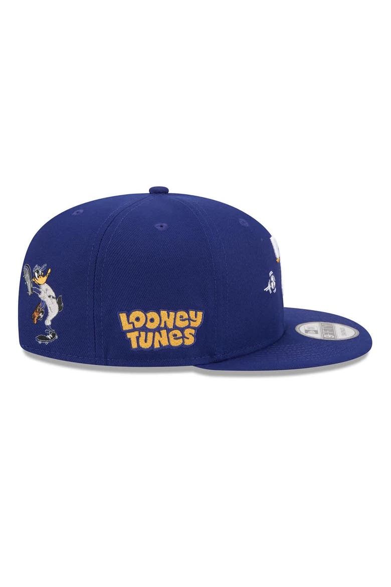 Men's New Era Royal Texas Rangers Looney Tunes Daffy Duck 9FIFTY Snapback Hat, Alternate, color, Dark Blue