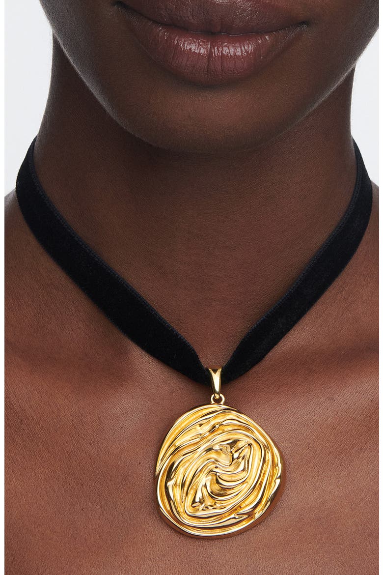 Rosette Pendant Necklace, Alternate, color, GOLD