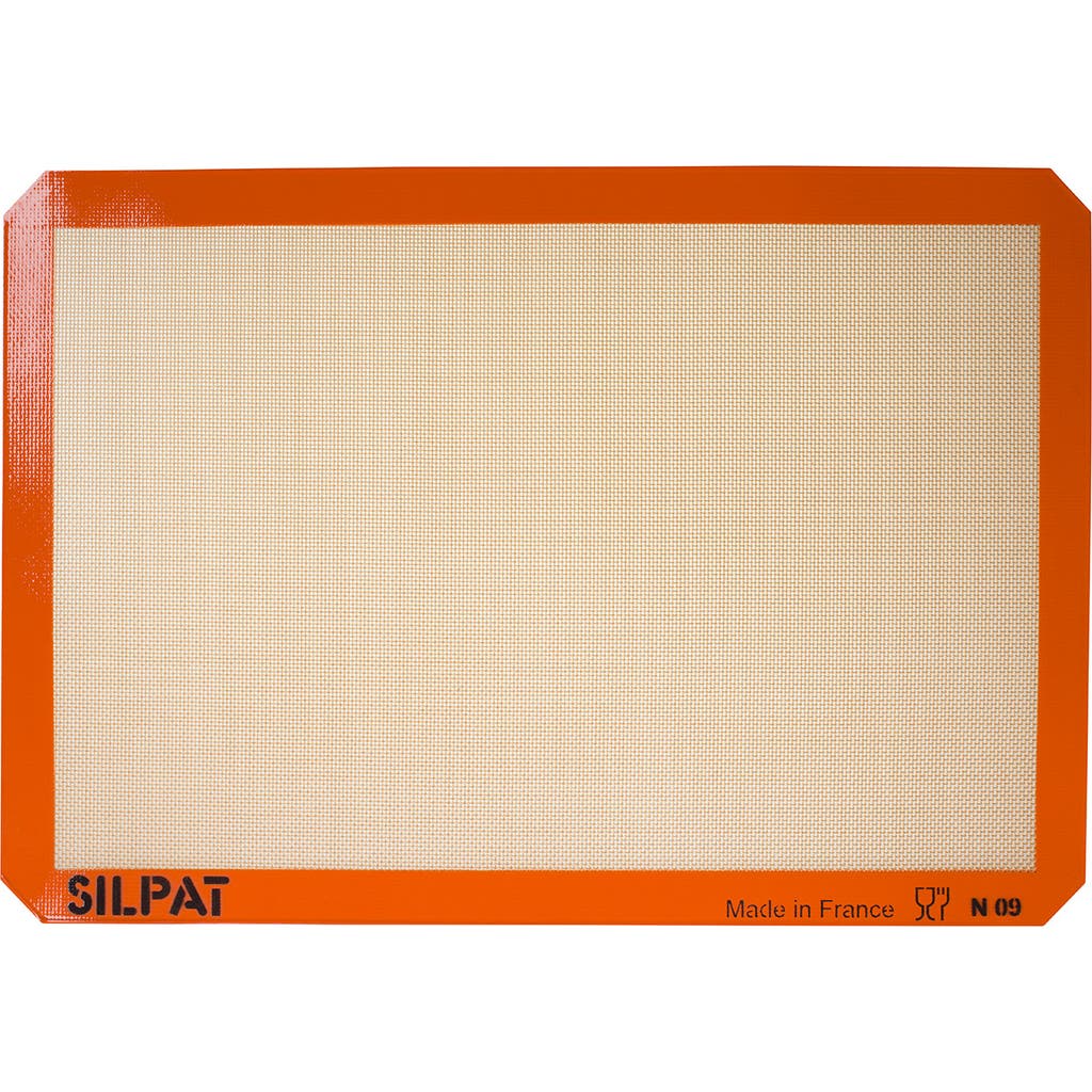 SILPAT SILPAT PREMIUM 3/4 SHEET NON-STICK SILICONE BAKING MAT