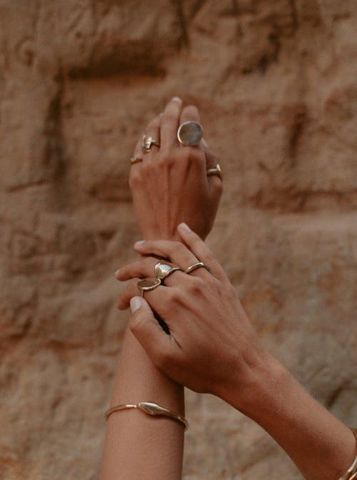 Dea Dia Ouroboros Snake Bangle In Gold