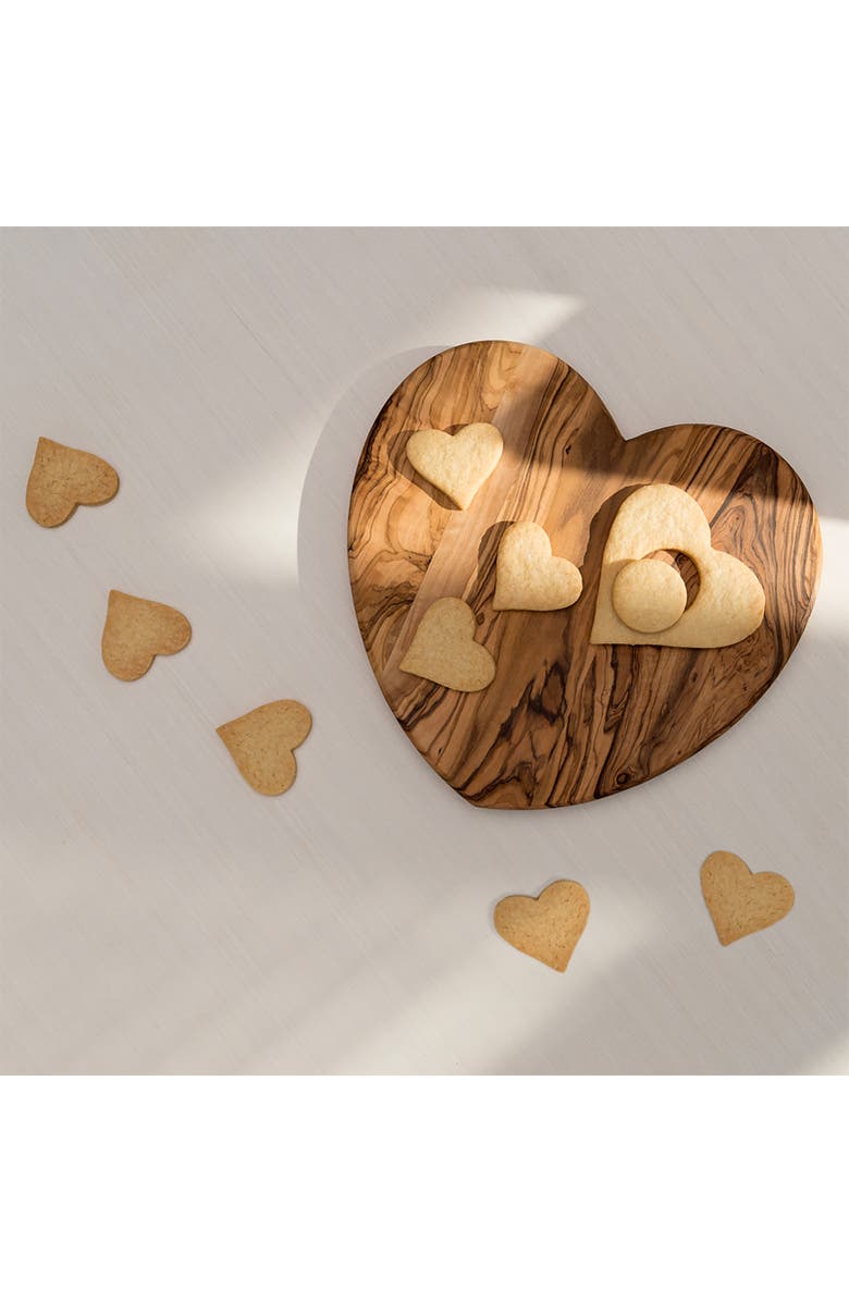 Berard Olivewood Cutting Board, Heart Shape, 8.66 x 8.27 x 0.63", Alternate, color, Brown