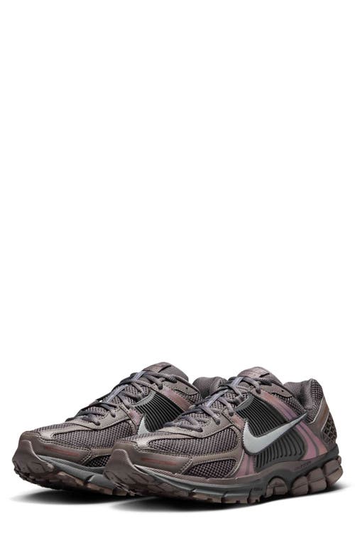 NIKE NIKE ZOOM VOMERO 5 SNEAKER