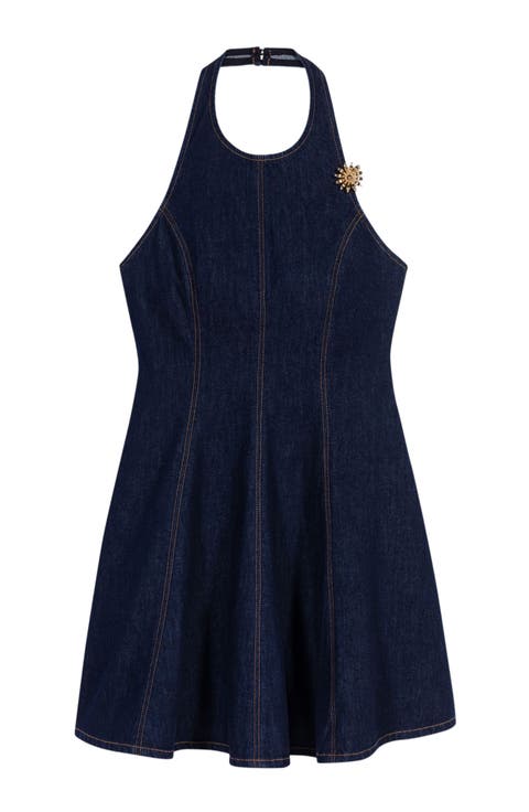 Short denim dress with brooch