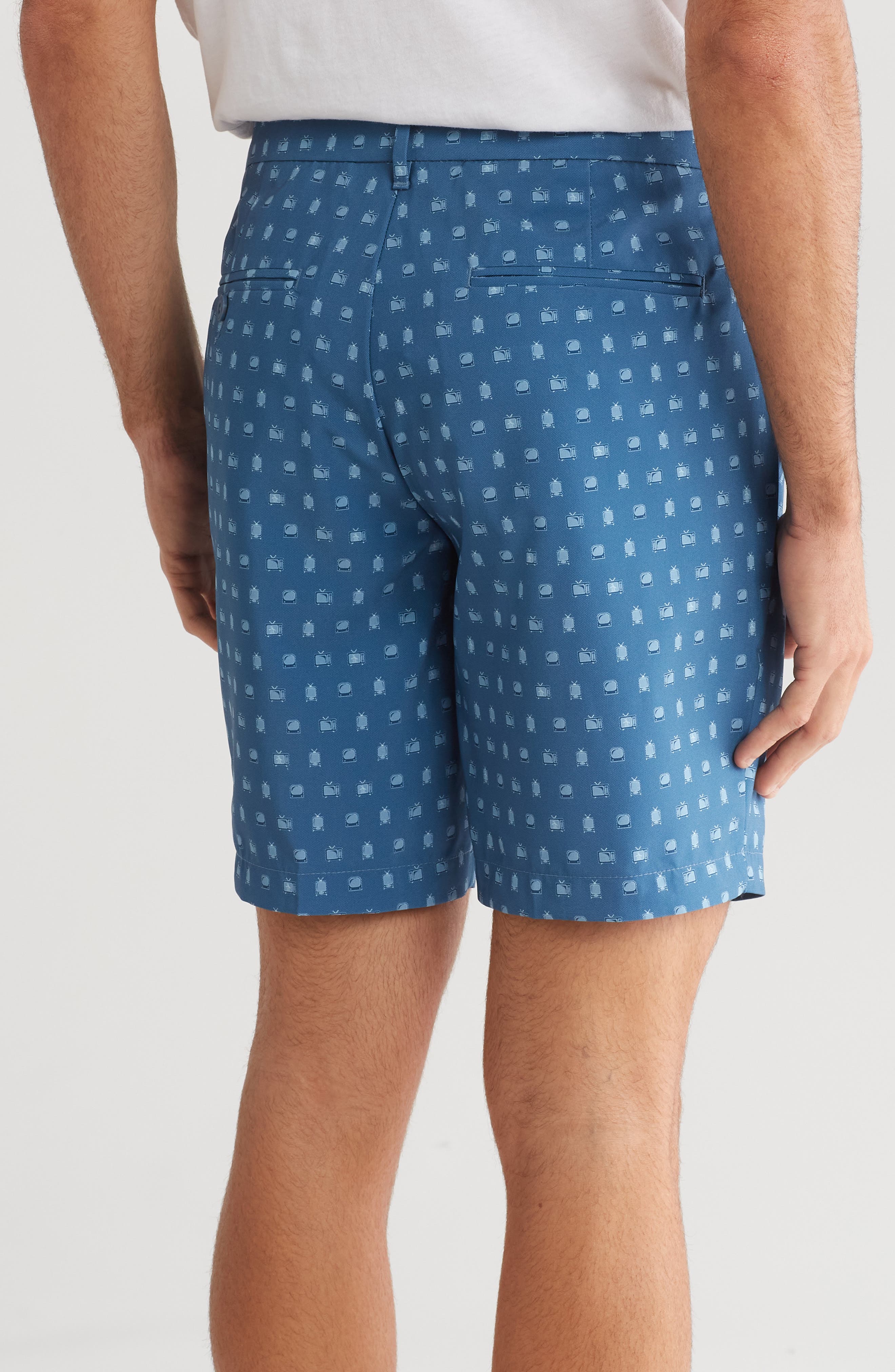 TV Print Stretch Twill Golf Shorts - image 4