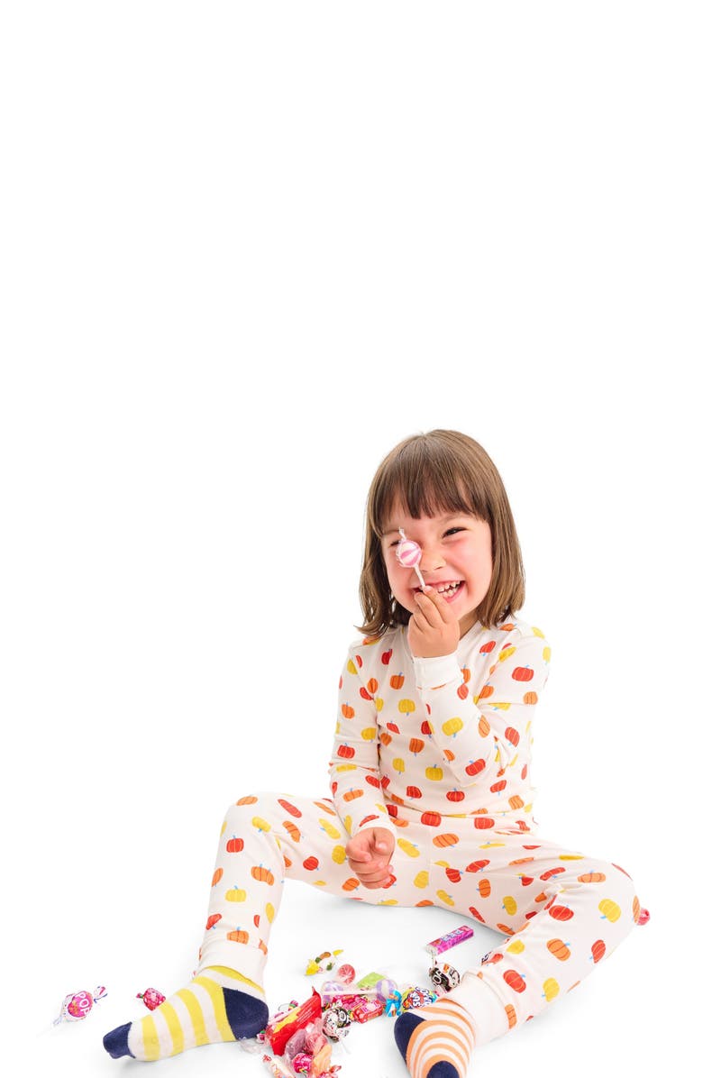 Primary Kids Organic Long Sleeve Pj Top In Candy Pumpkins, Alternate, color,