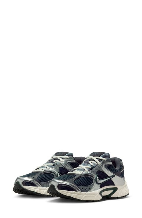 V5 RNR Sneaker (Women)