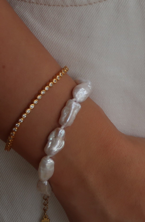 Joiana Jewelry Biwa Pearl Bracelet In White