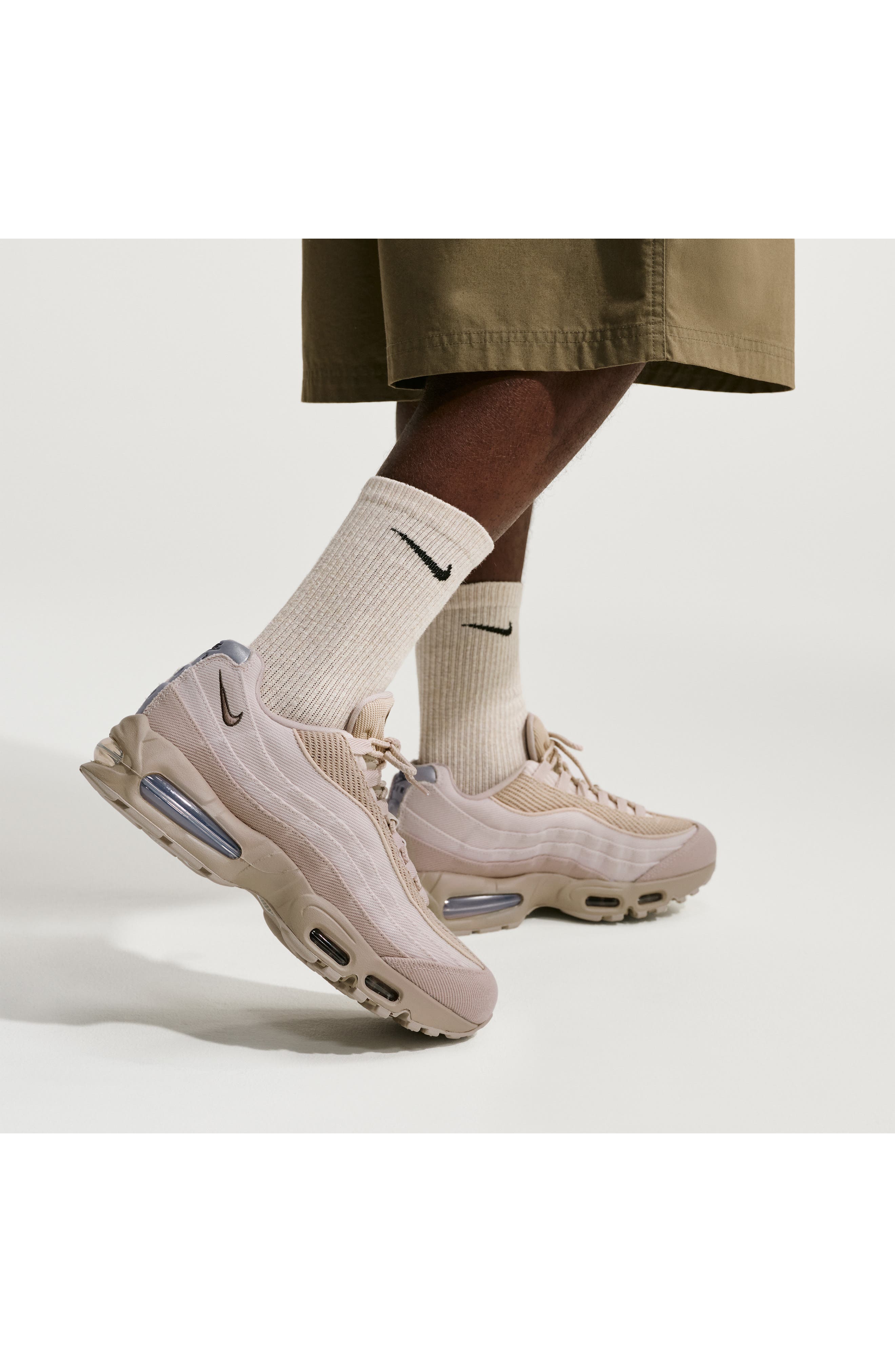 Air Max 95 Big Bubble Sneaker, Alternate, color, CREAM/ LIGHT BROWN/ NEWSPRINT