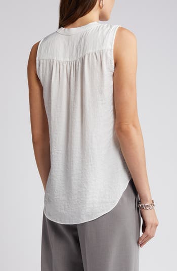 ヴィンスカムート Vince Camuto Plus Size Sleeveless V-Neck Rumple Blouse レディース シャツ ト Vince Camuto Womens Sleeveless V-Neck Rumple Blouse New