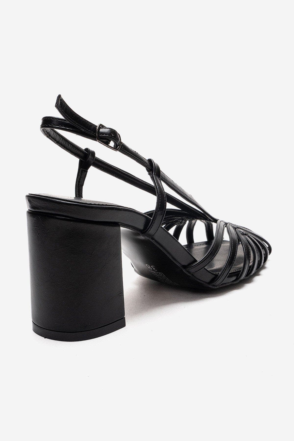 Prologue Shoes Wilda Block Heel Sandal, Alternate, color, Black