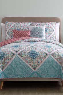 VCNY HOME Windsor Reversible Medallion Quilt Set - Queen