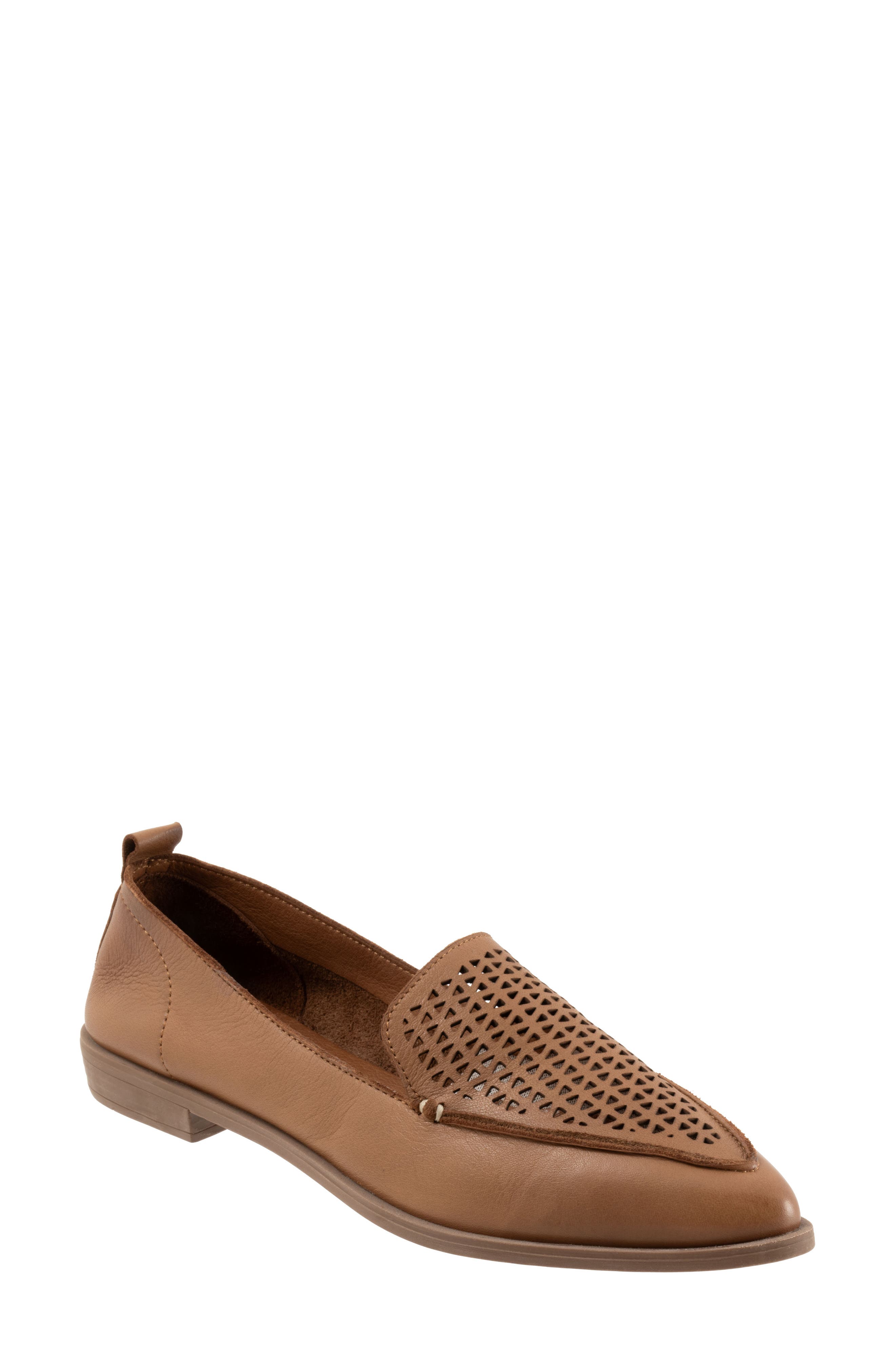 Bueno Blazey Pointed Toe Flat, Main, color, Walnut