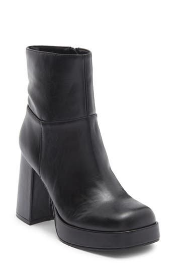 Steve Madden Izabelle Platform Boot In Black