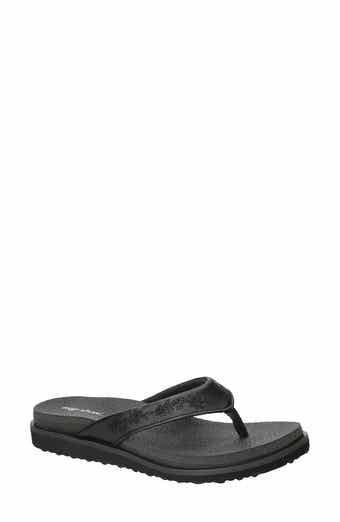 EASY STREET Wanderlust Thong Sandal