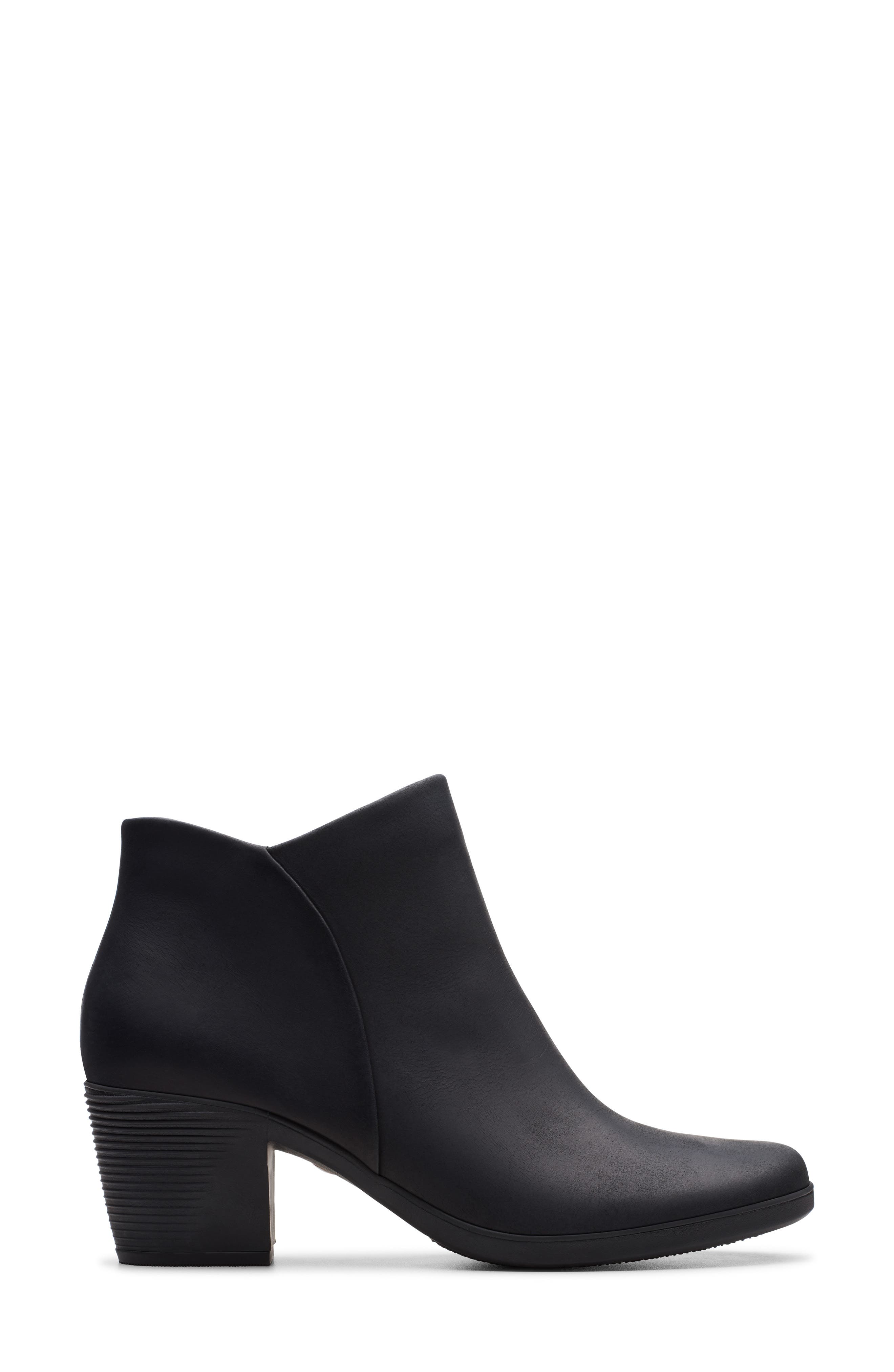 Clarks<sup>®</sup> Un Lindel Bootie, Alternate, color, 