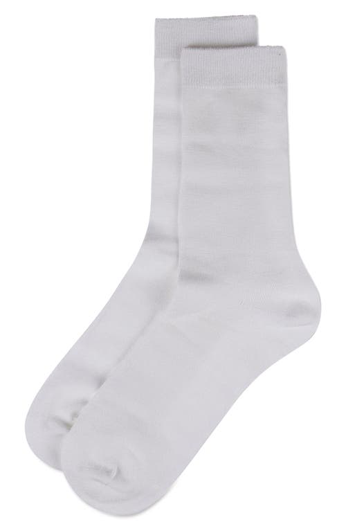 Memoi Seamless Crew Socks In White